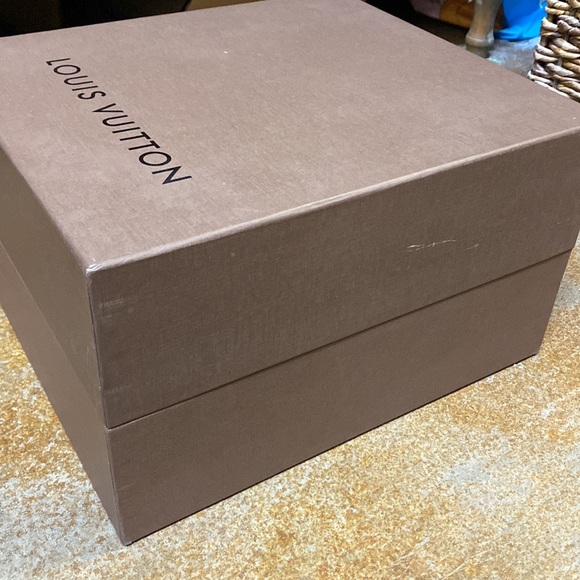 Louis Vuitton Box - Picture 2 of 2
